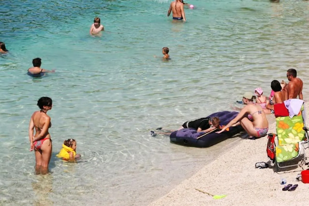 Modern Apartment In Trogir 70 M² Parking Included